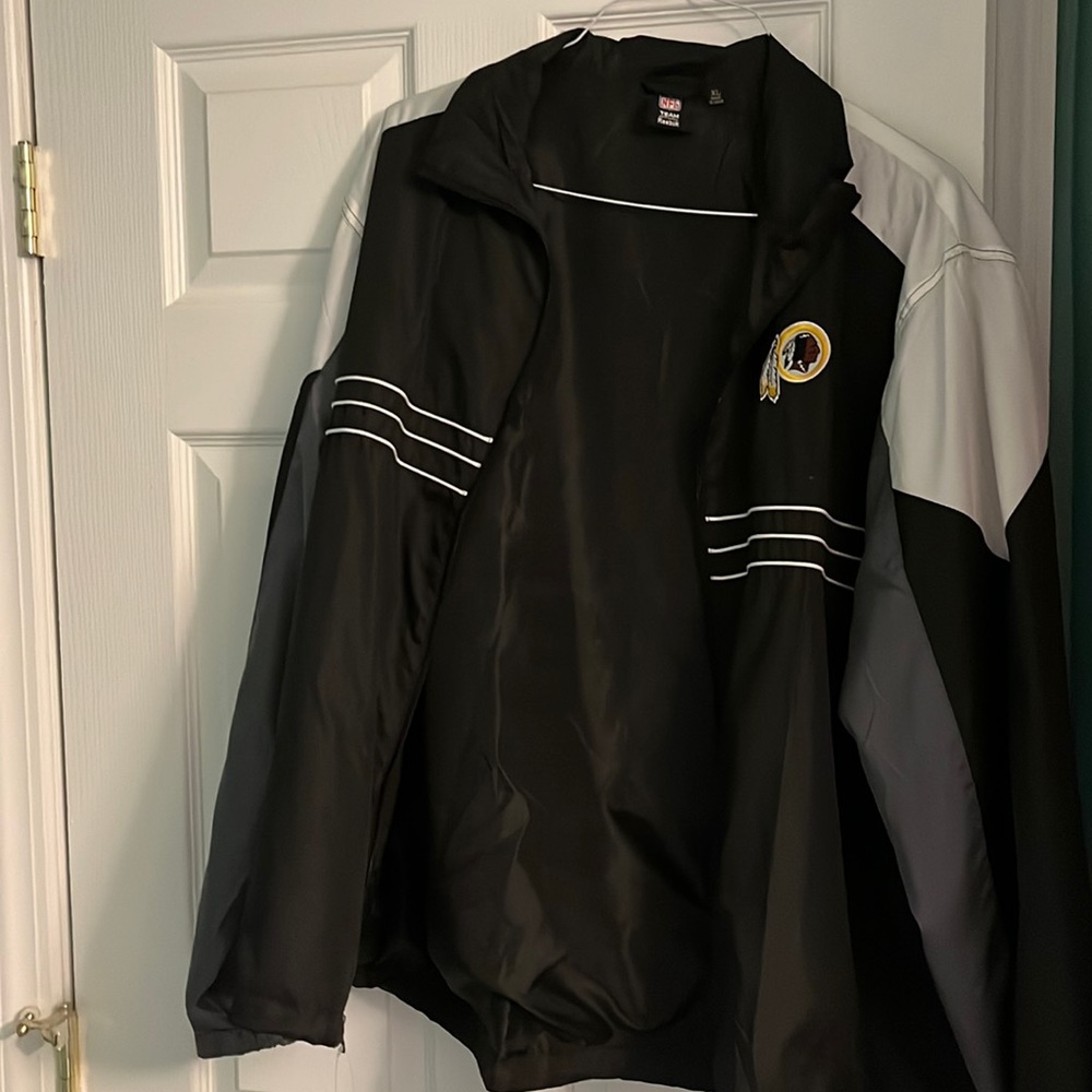 Washington Redskins lightweight jacket size XL